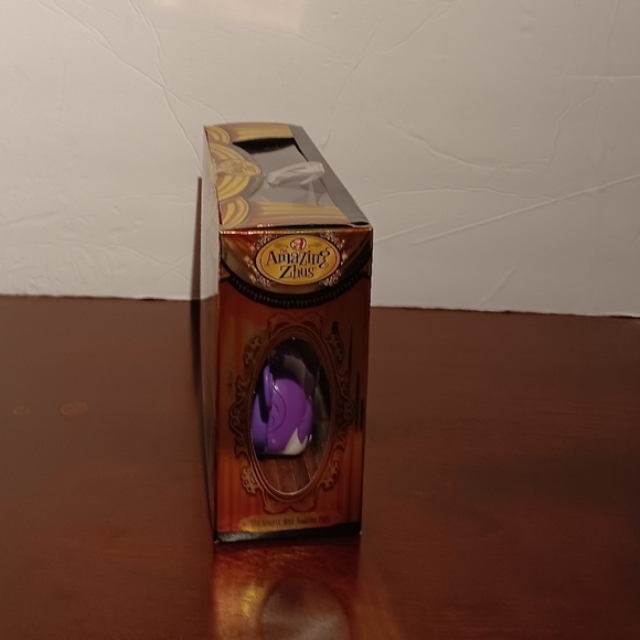 The Amazing Zhus Magician Purple Toy Pet Set - Picture 6 of 9